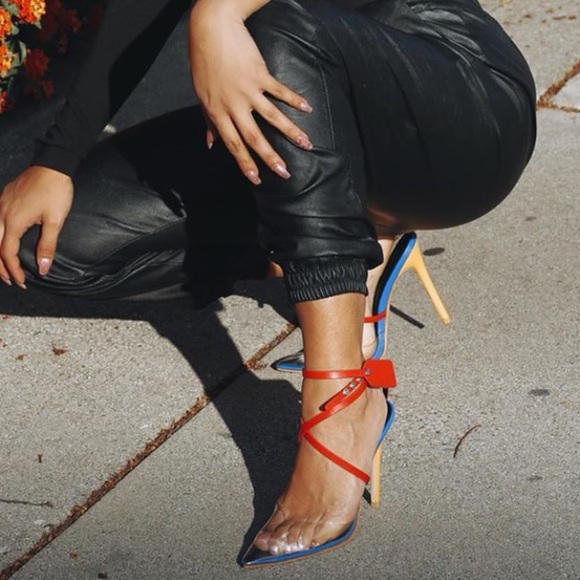 Shoes - Multi color pumps